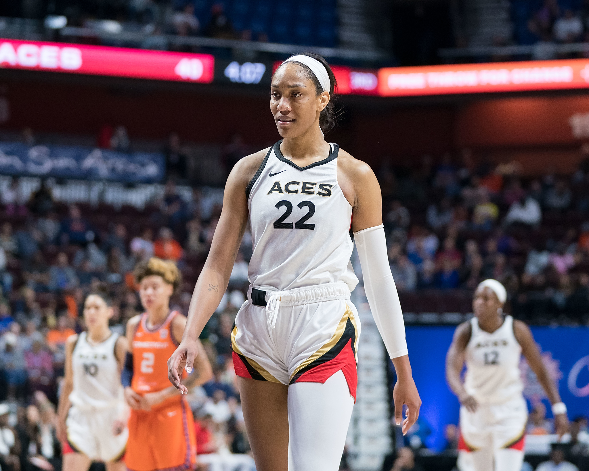 Las Vegas Aces make WNBA history: 30 wins in a single season