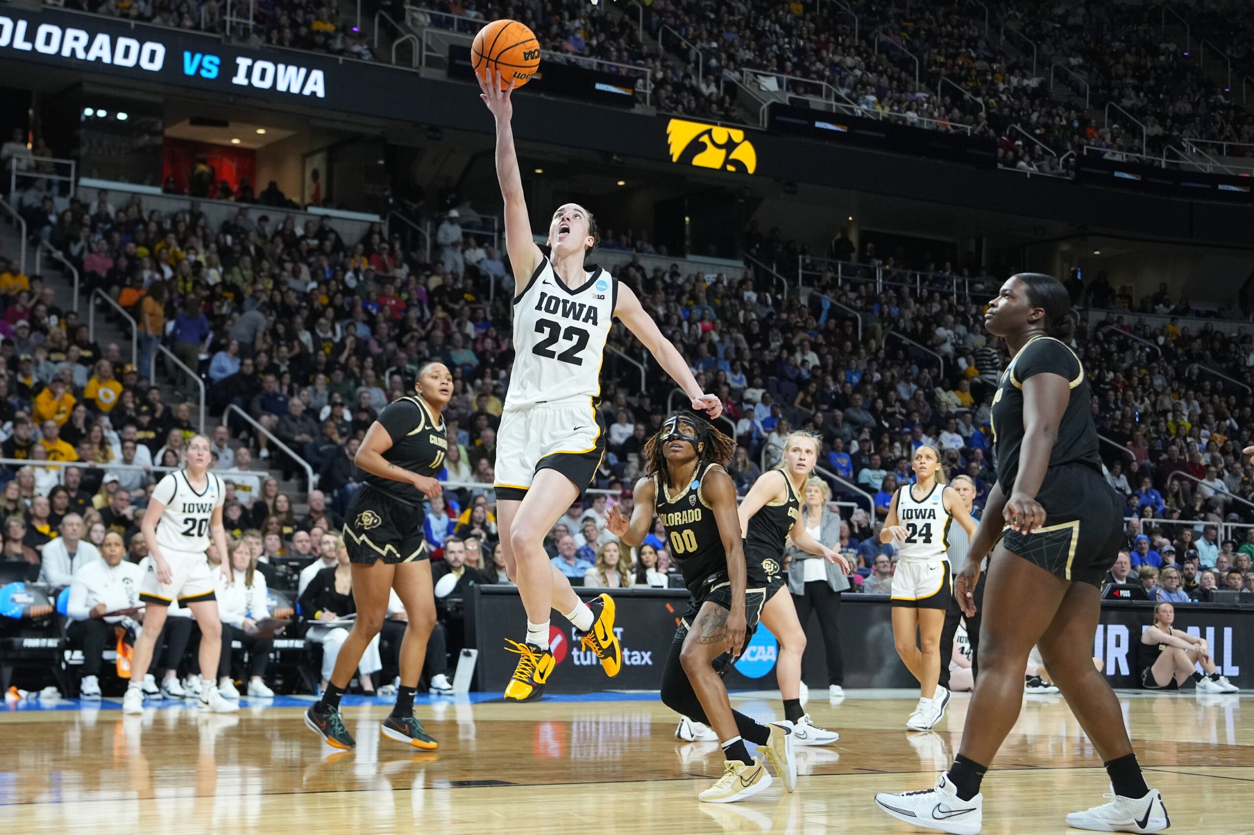 Sellout crowd watches Iowa, Caitlin Clark do what they always do The Next